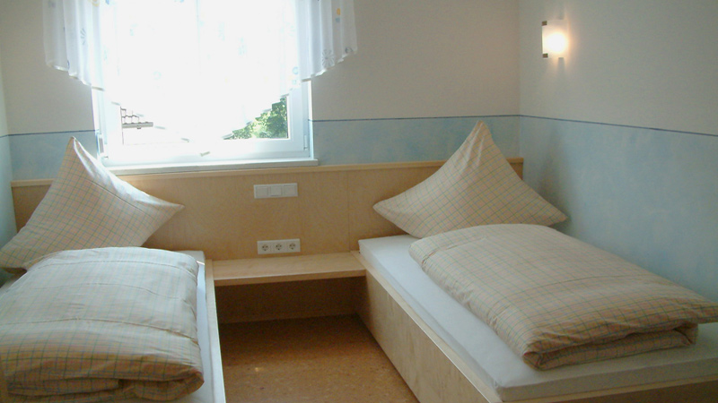 Ferienwohnung Luise - 2. Schlafzimmer mit Einzelbetten