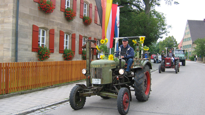 Ferienhaus Hofmann - Fränkische Tradition - Oldtimer-Traktorfahrt